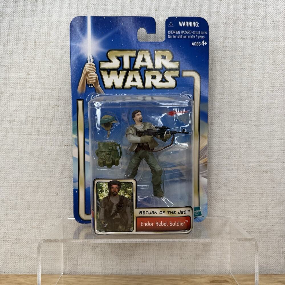 Endor Rebel Soldier - Star Wars Saga ROTJ Attack Of The Clones 2002 w/ Beard
